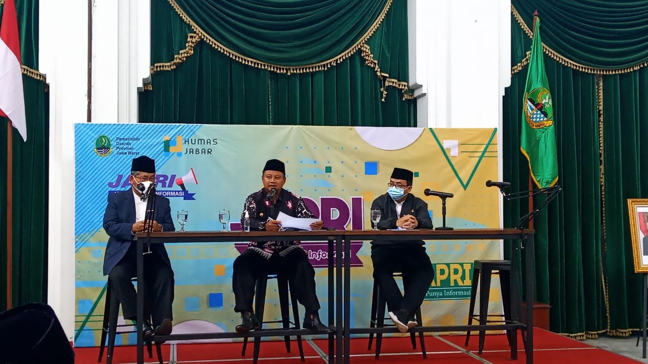 Wakil Gubernur Jawa Barat Uu Ruzhanul Ulum saat konfrensi pers di Gedung Sate (Foto: Istimewa)