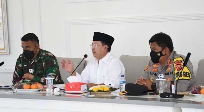 Pelaksana Tugas Bupati Cianjur Herman Suherman didampingi Dandim 0608 Letkol Kav Ricky Arinuryadi dan Kapolres AKBP Mochamad Rifa (Foto: Istimewa)