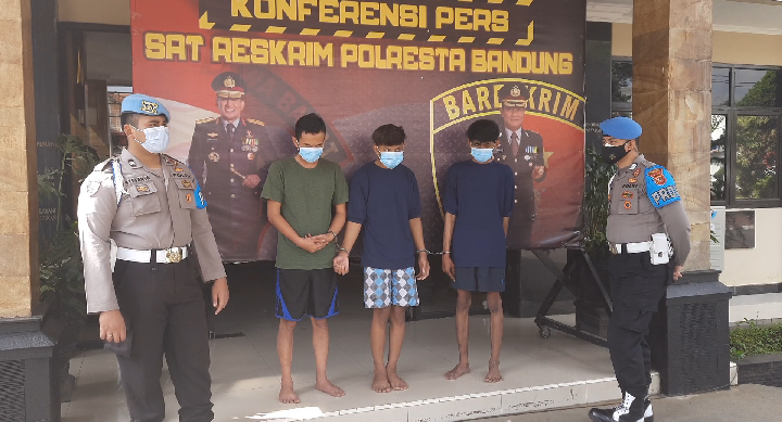 Tiga polisi gadungan dibekuk jajaran Polresta Bandung (Foto: Istimewa)