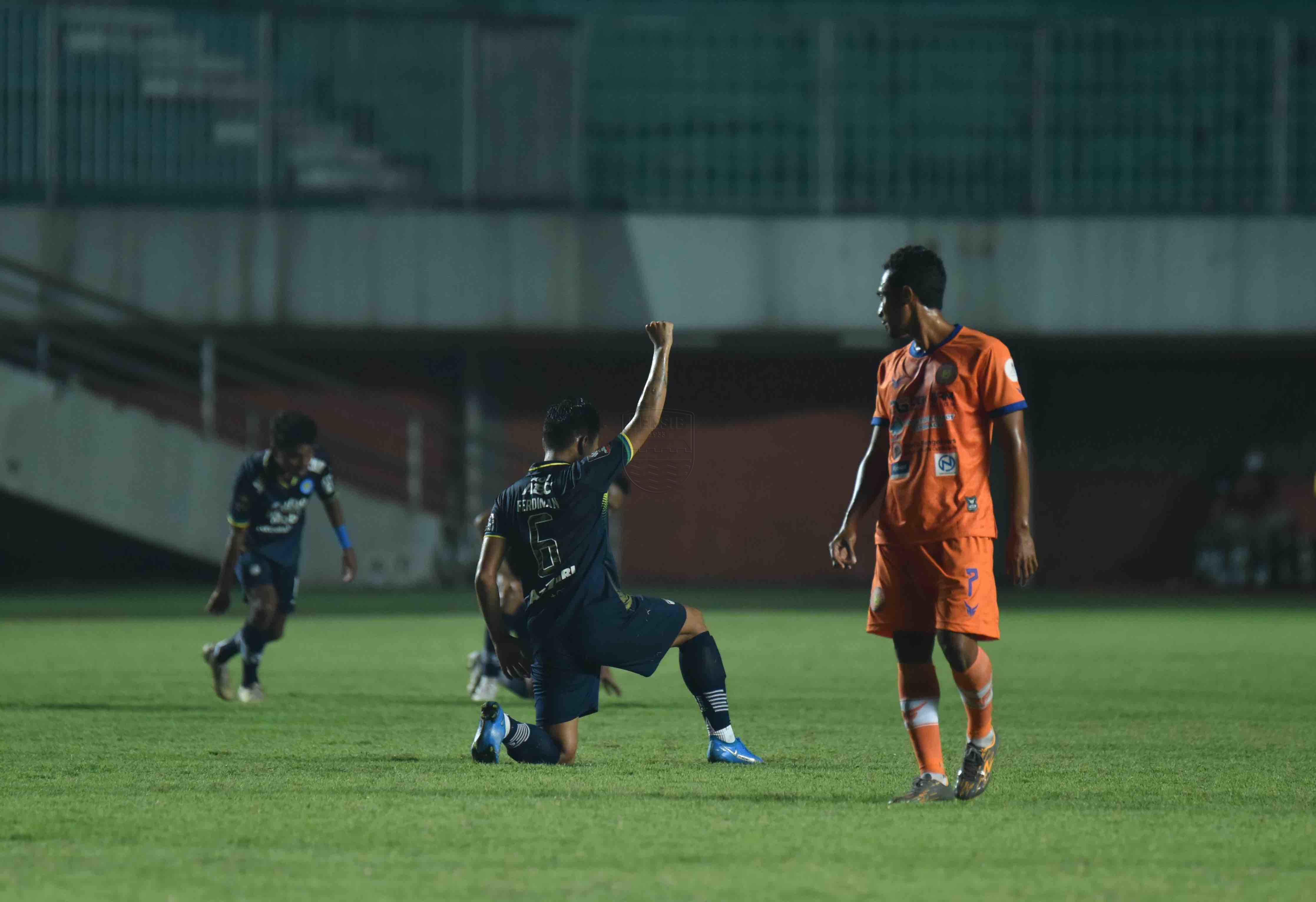 

Persib Bandung menjadi juara Grup D Piala Menpora 2021. Hasil ini didapat usai menang dramatis atas Persiraja Banda Aceh, di Stadion Maguwoharjo, Jumat (2/4/2021). (Foto : persib.co.id)

