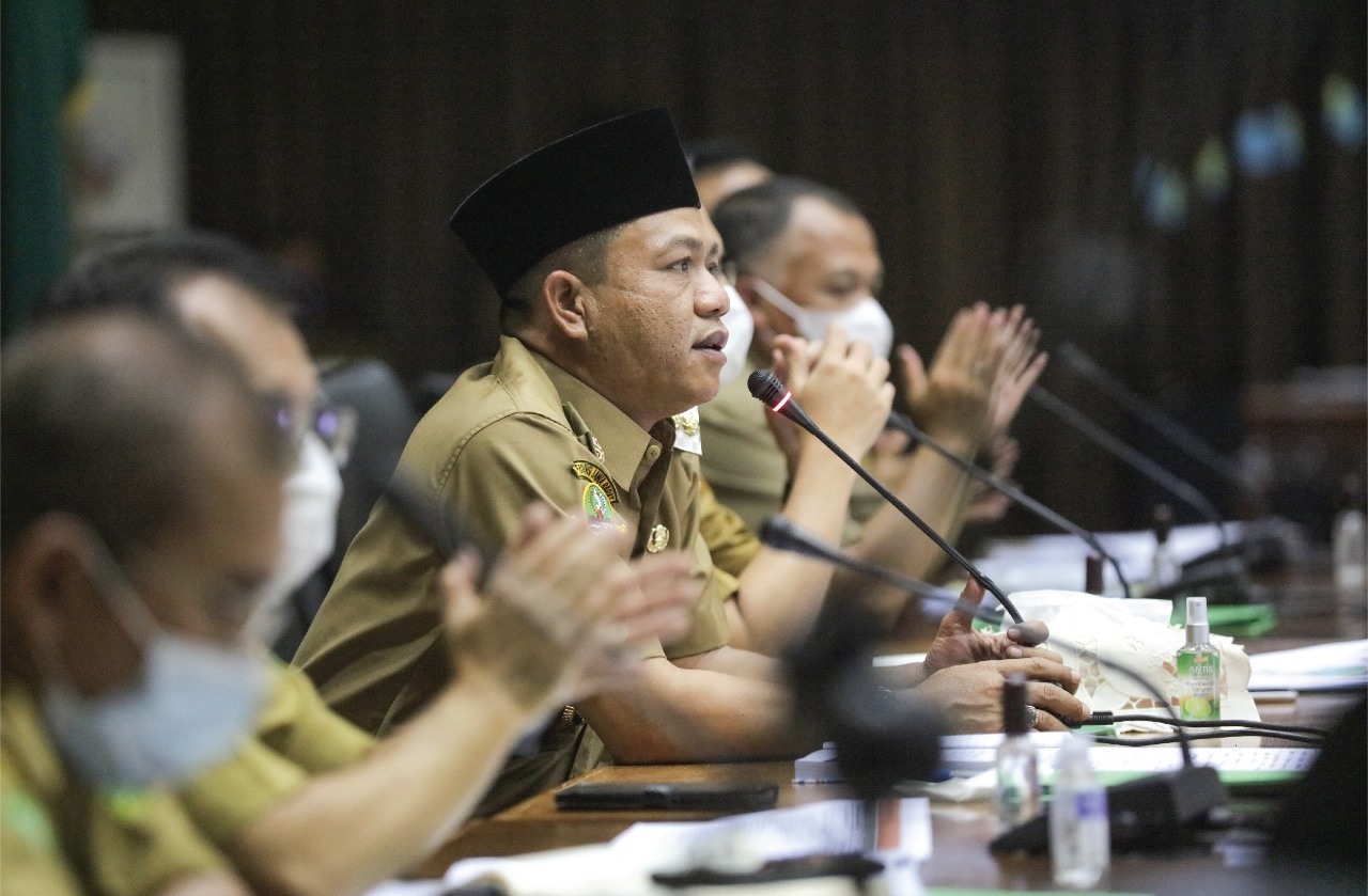 Bupati Bandung, Dadang Supriatna saat rakor (Foto: Humas Pemkab Bandung)