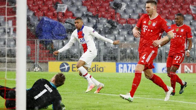 
PSG menang meyakinkan atas Bayern Munchen berkat dwigol Kylian Mbappe (3', 68') dan satu gol lainnya dibukukan Marquinho pas menit ke-28, di Allianz Arena, Kamis (8/4/2021) dini hari WIB. (Foto : CNNIndonesia)
