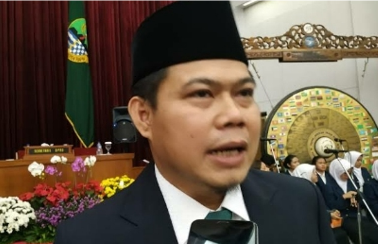 Wakil Ketua DPRD Provinsi Jawa Barat, Oleh Soleh (Foto: sebelas12)