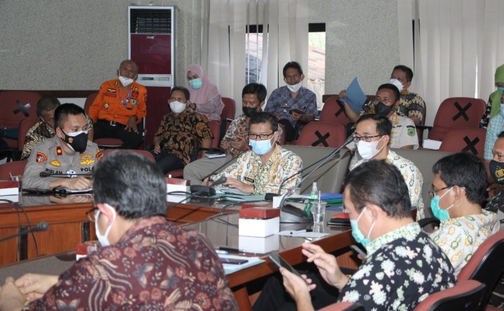 Rapat koordinasi Pemkab Subang dan Satgas Covid (Foto: Istimewa)