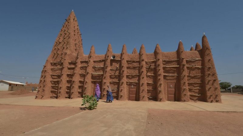 

Masjid di Kong, Pantai Gading utara (Foto : AFP/Getty Images)

