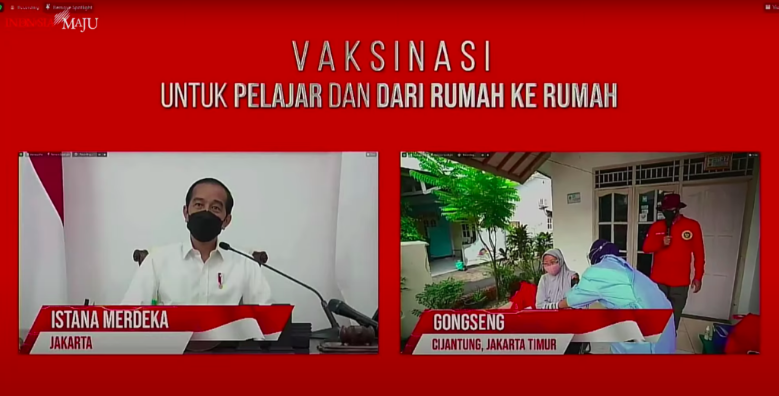 Presiden Jokowi berdialog dengan peserta dan pelaksana vaksinasi dari rumah ke rumah, secara virtual, Rabu (14/07/2021) pagi. (Sumber: Tangkapan Layar YouTube Sekretariat Presiden)