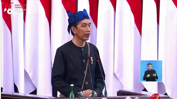 Presiden Jokowi kenakan pakaian adat Baduy di Pidato HUT RI ke-76.(Foto: Tangkapan Layar YouTube Setpres)