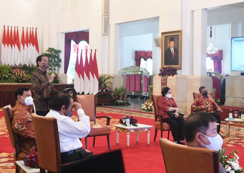 Presiden Joko Widodo saat bertemu dengan para pimpinan partai politik koalisi di Istana Negara, Jakarta, Rabu (25/08/2021). (Foto: BPMI Setpres/Rusman)
