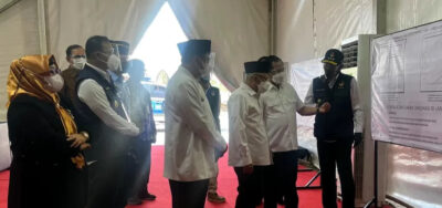 Wapres saat meninjau Sentra Vaksinasi Wantannas di Masjid Al-Jabbar Bandung, Rabu (29/09/2021). (Foto: BPMI Setwapres)

