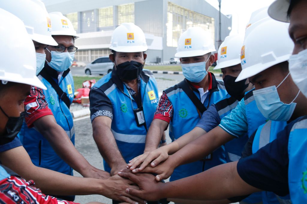 Sebanyak 132 petugas BKO akan membantu PLN Unit Induk Wilayah Papua dan Papua Barat memastikan keandalan kelistrikan PON XX Papua, Kamis (30/9/2021). (Foto : Rilis PLN)
 