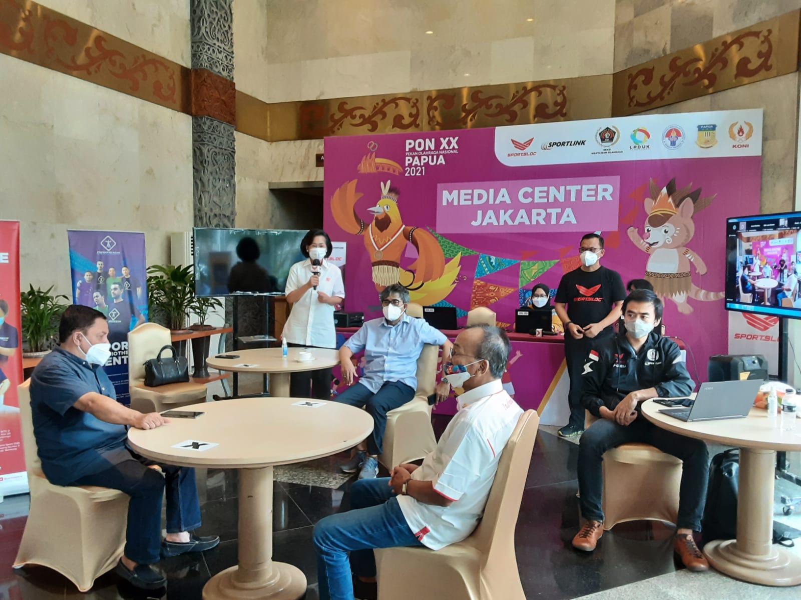 Media Center Jakarta di Jakarta Convention Center, Senayan, resmi dibuka sehari jelang perhelatan Pekan Olah Raga Nasional (PON) XX Papua 2021, Jumat (1/10/2021`). (Foto: Humas KONI Pusat). 


