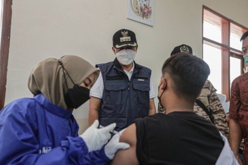 Pasar tradisional di Kota Bandung diwacanakan bakal menerapkan penggunaan aplikasi PeduliLindungi untuk para pengunjung tempat belanja tersebut. (Foto: ist)
