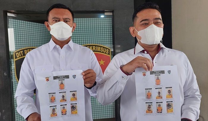 Ditreskrimsus Polda Jabar menetapkan 6 karyawan pinjaman online (pinjol) ilegal saat gelar perkara di Mapolda Jabar, Jalan Soekarno-Hatta, Kota Bandung, Senin (18/10/2021). (Foto: galamedia)