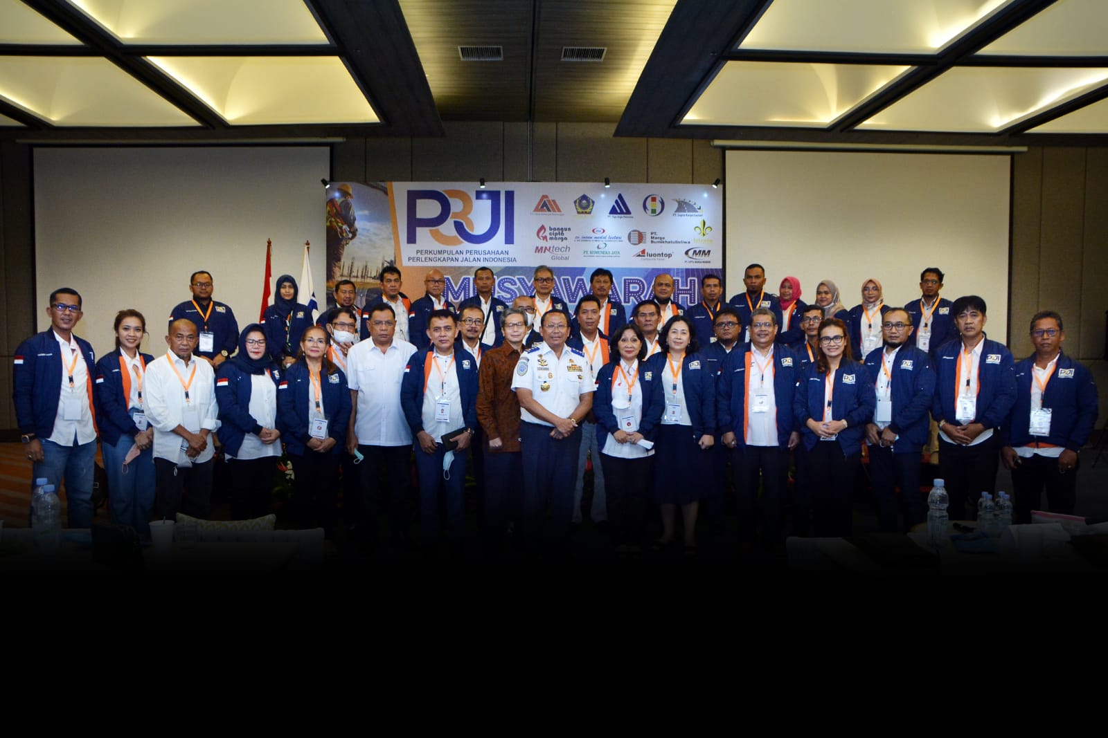 Foto bersama saat Musyawarah Nasional perdana Perkumpulan Perusahaan Perlengkapan Jalan Indonesia, P3JI. (Dok. P3JI)