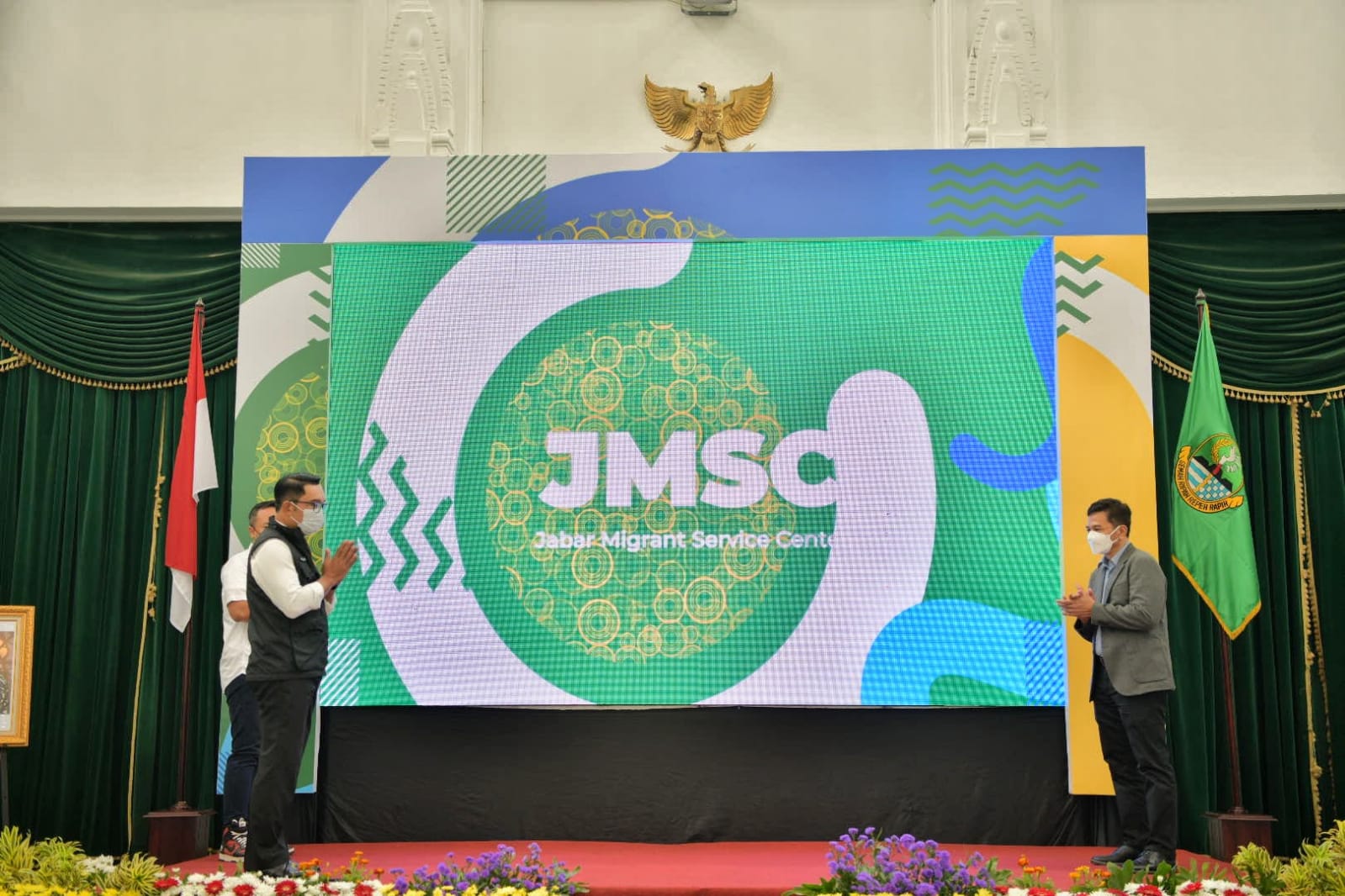 Gubernur Jawa Barat Ridwan Kamil saat meluncurkan JSMC di Gedung Sate Bandung, Selasa (21/12/2021). (Foto: Pipin Sauri/Biro Adpim Jabar)