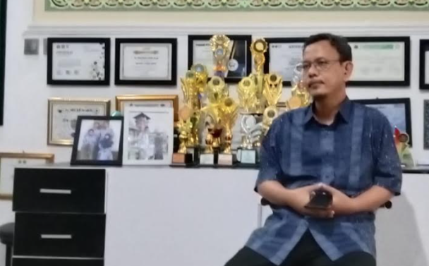 Pengamat Pemerintahan dan sosial Tasikmalaya, Asep M Thamam (Foto: Bayu/dara.co.id)