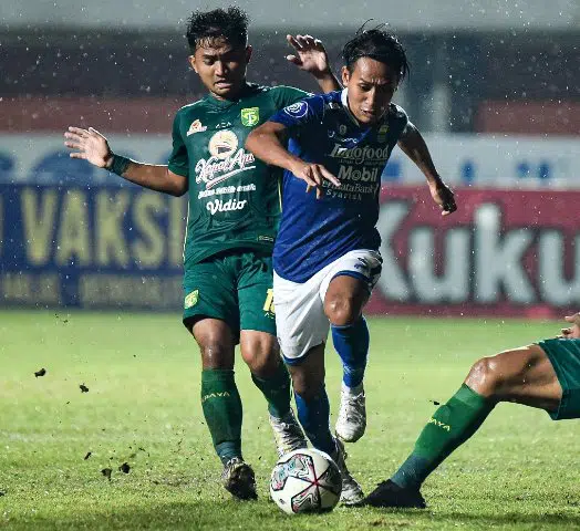 Ilustrasi Persib Vs Persebaya (Foto: Persib.co.Id)