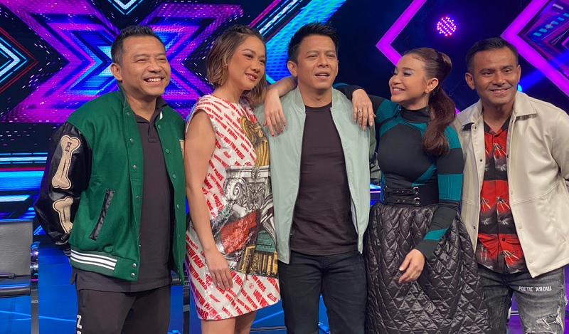 
Anang, BCL, Ariel NOAH, Rossa, Judika, juri dan mentor X  Factor Indonesia (Foto :okezone.com))
