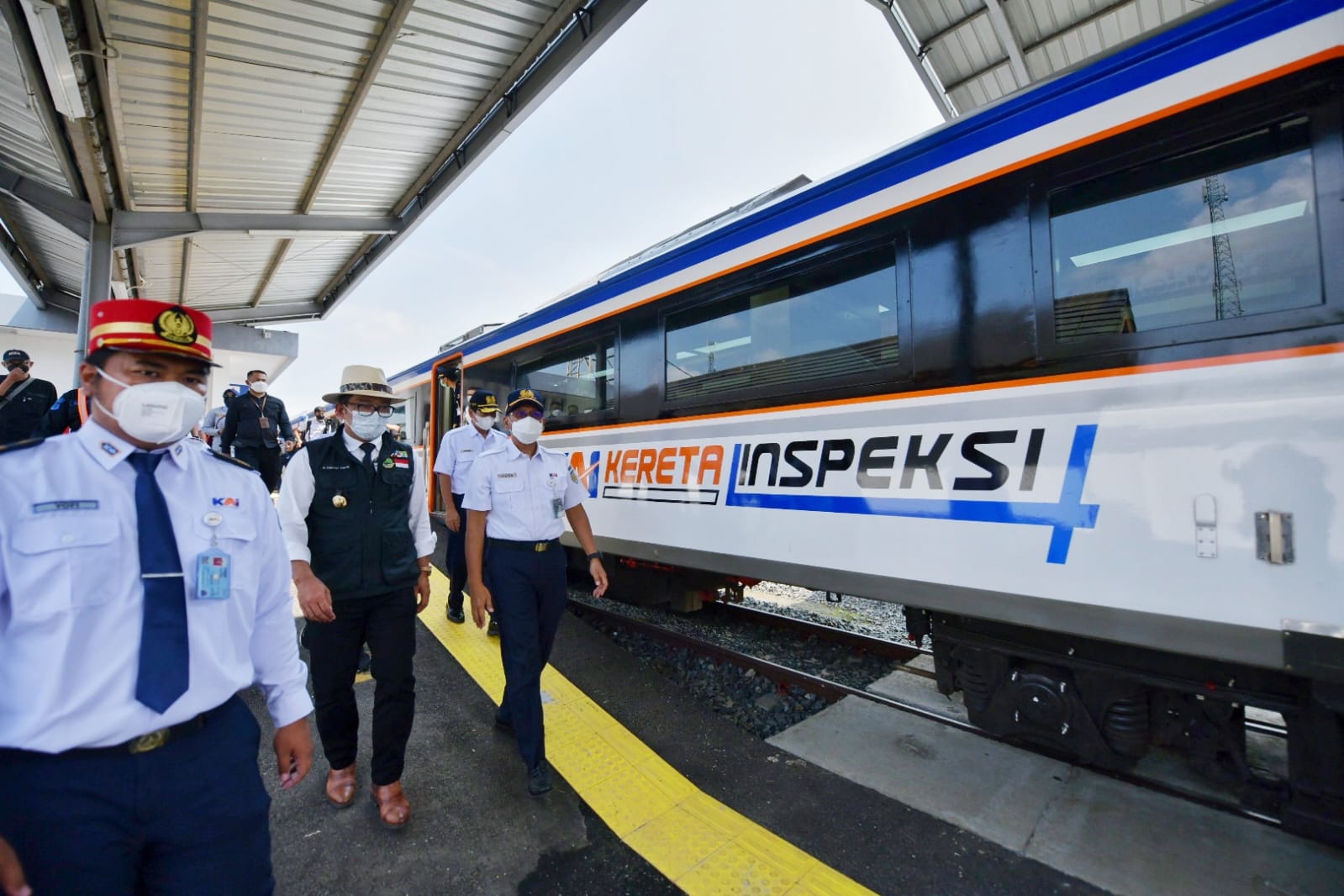 Gubernur Jawa Barat (Jabar) Ridwan Kamil melakukan inspeksi terakhir jalur kereta api Cibatu-Garut (Foto: Istimewa)