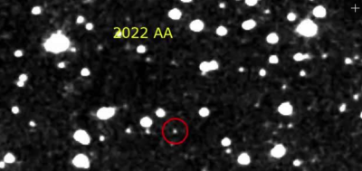 Teleskop Objek Dekat-Bumi China menangkap gambar asteroid 2022 AA yang mendekati Bumi pada 1 Januari 2022 (Xinhua/Purple Mountain Observatory dari Akademi Ilmu Pengatahuan China/Liputan6.com)