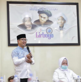 Gubernur Jawa Barat Ridwan Kamil saat berkunjung ke Pondok Pesantren Lirboyo, Kediri, Jawa Timur, Kamis (20/1/2022) (Foto: Istimewa)