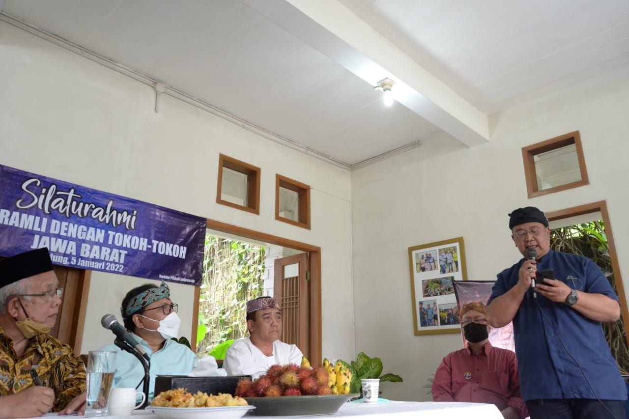 Pertemuan Rizal Ramli dan sejumlah tokoh Jawa Barat, di kawasan Dago, Kota Bandung (Foto: dok. IST /galamedianews)
