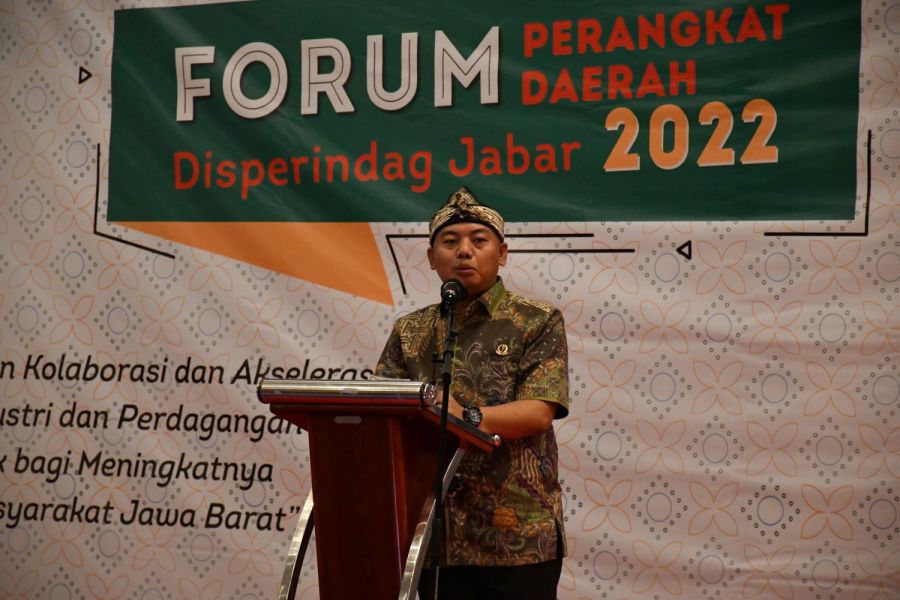 Ketua Komisi II DPRD Provinsi Jawa Barat Rahmat Hidayat Djati, S.IP Menghadiri acara Forum Perangkat Daerah Disperindag Jabar 2022 bertempat di Hotel Mercure Karawang, Kab. Karawang (Foto: dprdjabar)