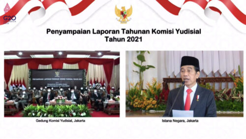 Presiden Jokowi dalam sambutannya pada Penyampaian Laporan Tahunan KY Tahun 2021, Rabu (09/03/2022), secara virtual dari Istana Negara, Jakarta. (Sumber: Tangkapan Layar)
