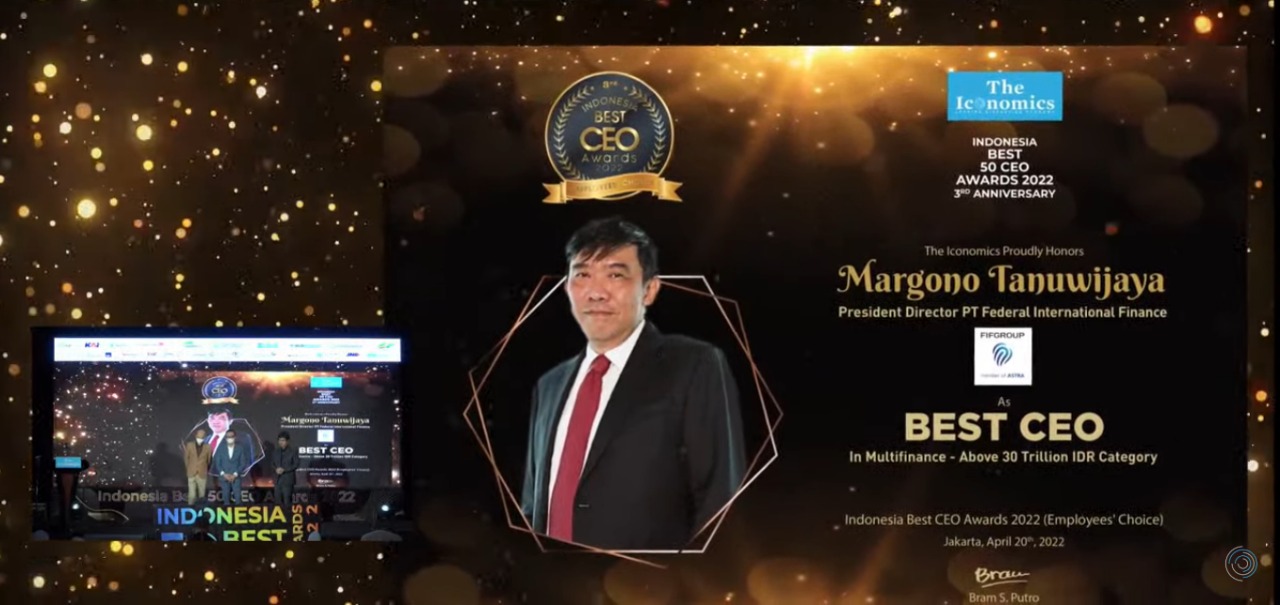 Chief Executive Officer (CEO) FIFGROUP, Margono Tanuwijaya menerima penghargaan
sebagai “Indonesia Best CEO Awards 2022 - Employees’ Choice” : In Multifinance - Above
30 Trillion IDR Category, yang diberikan secara virtual oleh Bram S. Putro selaku Founder
and CEO The Iconomics pada Rabu, 20 April 2022 (Foto: Istimewa)