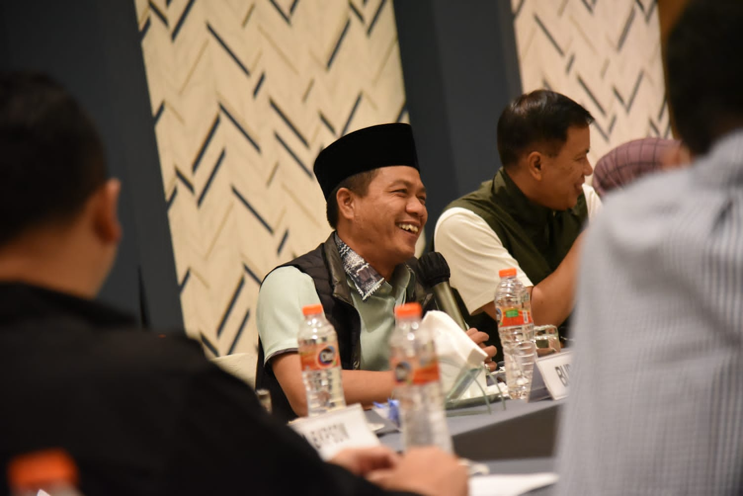 Bupati Bandung sampaikan saat konsolidasi antar Kepala Perangkat Daerah dan Sosialisasi Penerapan Sistem Merit di Lingkungan Pemerintah Kabupaten Bandung dengan Komisi Aparatur Sipil Negara di Hotel Novotel Bogor, Jawa Barat, Sabtu (16/4/2022) (Foto: Trinata/dara.co.id)