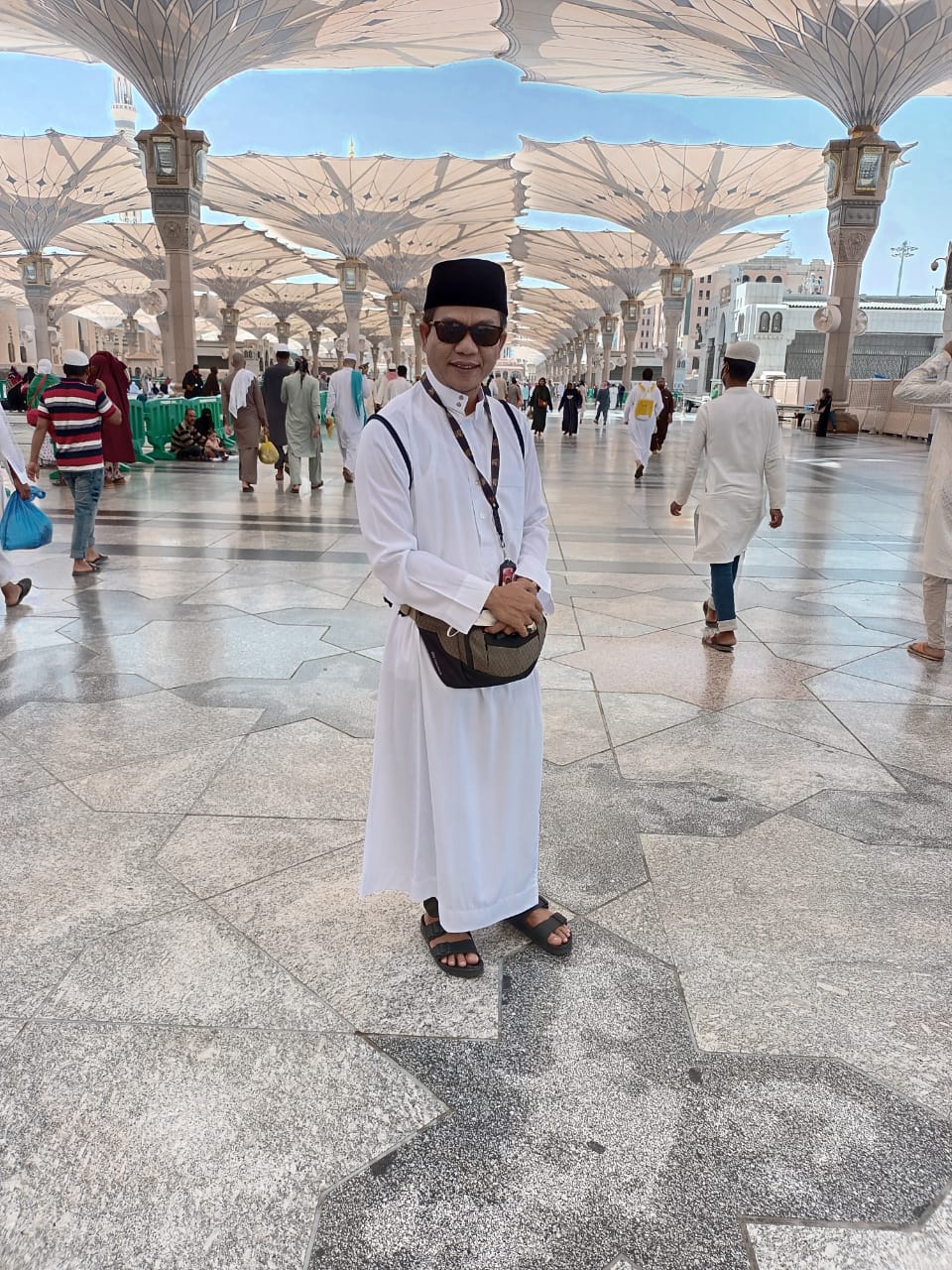 Bupati Bandung HM Dadang Supriatna saat berada di Masjid Nabawi Madinah Arab Saudi (Foto: dok pribadi Dadang Supriatna)