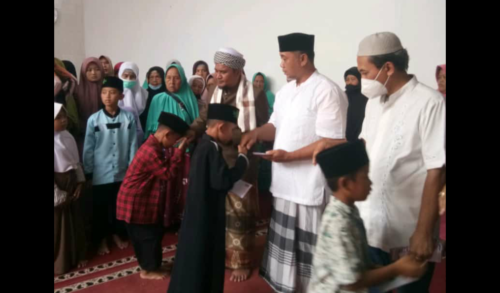 Kopfa santuni anak yatim dan dhuafa di Desa Sukamantri Kecamatan Paseh Kabupaten Bandung, belum lama ini (Foto: Ist/Trinata) 