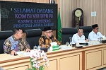 

Komisi VIII DPR-RI dipimpin Tubagus Ace Hasan Syadzily mendatangi Kantor Kementrian Agama (Kemenag) Provinsi Jawa Barat, Selasa (24/5/2022).(Foto: ist)
