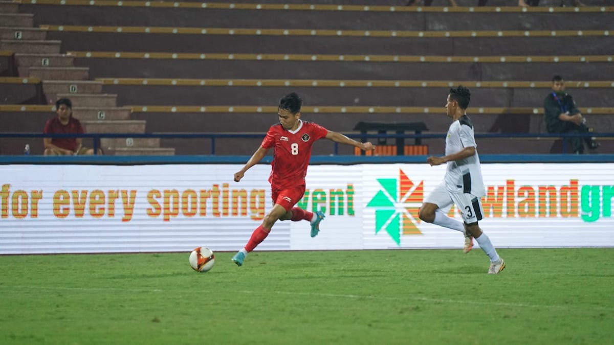  Witan Sulaeman sumbang dua gol saat Timnas Indonesia mengalahkan Timur Leste 4-1,dalam lanjutan sepakbola  Grup A SEA Games 2021, di Stadion Viet Tri, Phu Tho, Vietnam, Selasa (10/5/2021). (Foto: PSSI)