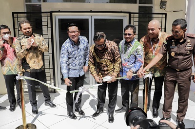 
 Menteri Koordinator Bidang Politik, Hukum, dan Keamanan (Menko Polhukam) Mohammad Mahfud MD resmikan Balai Rehabilitasi Napza (narkotika, psikotropika, dan obat terlarang) Adhyaksa yang berlokasi di Kecamatan Cimaung, Jumat (1/7/2022).(Foto: Humas Pemkab Bandung)
