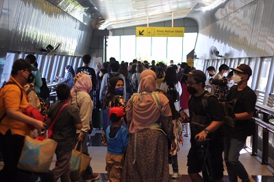 Memasuki masa liburan sekolah sekaligus Idul Adha 1443 H, volume penumpang kereta api jarak jauh mengalami peningkatan. (Foto: ist)
