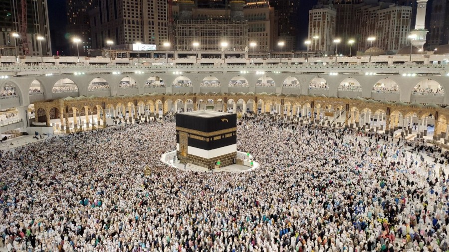 Jemaah haji memadati area tawaf Kabah, Masjidil Haram (Foto: Kemenag)