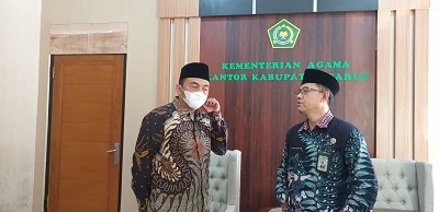 
Kepala Kantor Kemenag Garut, Cece Hidayat (Foto: ist)