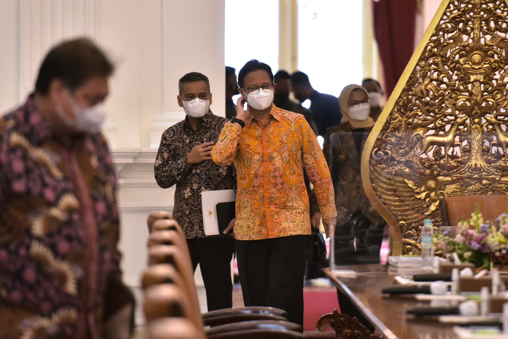 Menkes Budi Gunadi Sadikin sebelum mengikuti Ratas Evaluasi PPKM, di Istana Merdeka, Jakarta, Selasa (23/08/2022). (Foto: Humas Setkab/Agung)
