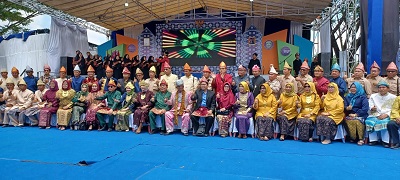 
 Festival Seni Budaya Sumatera Selatan 2022 di Taman Segi Tiga Emas Kayuagung Kabupaten Ogan Komering Ilir 14-17 September 2022. Acara melibatkan ratusan pelajar Sekolah Menengah Kejuruan (SMK) se- Sumatera Selatan. (Foto: ist)