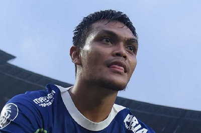  Pelatih baru Persib Luis Milla mempercayakan ban kaptem tim kepada Rachmat Irianto (Foto: persib.co.id)