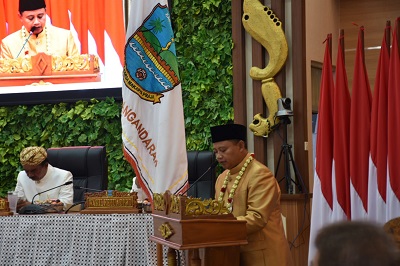 Wakil Gubernur Jawa Barat UU Ruzhanul Ulum saat memberikan sambutan, pada peringatan hari jadi Kabupaten Pangandaran ke 10. (Foto: Istimewa)