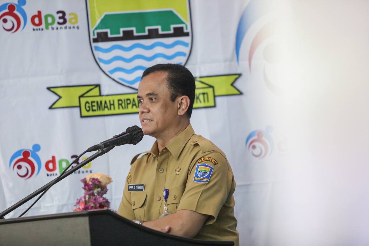 Ketua Satuan Tugas (Satgas) Harian Covid-19 Kota Bandung, Asep Saeful Gufron (Foto: bandung.go.id)