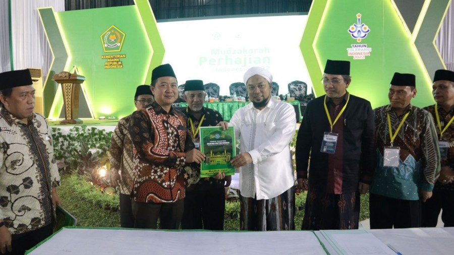 Penyampaian rekomendasi Mudzakarah Perhajian Indonesia 2022 (Foto: kemenag)