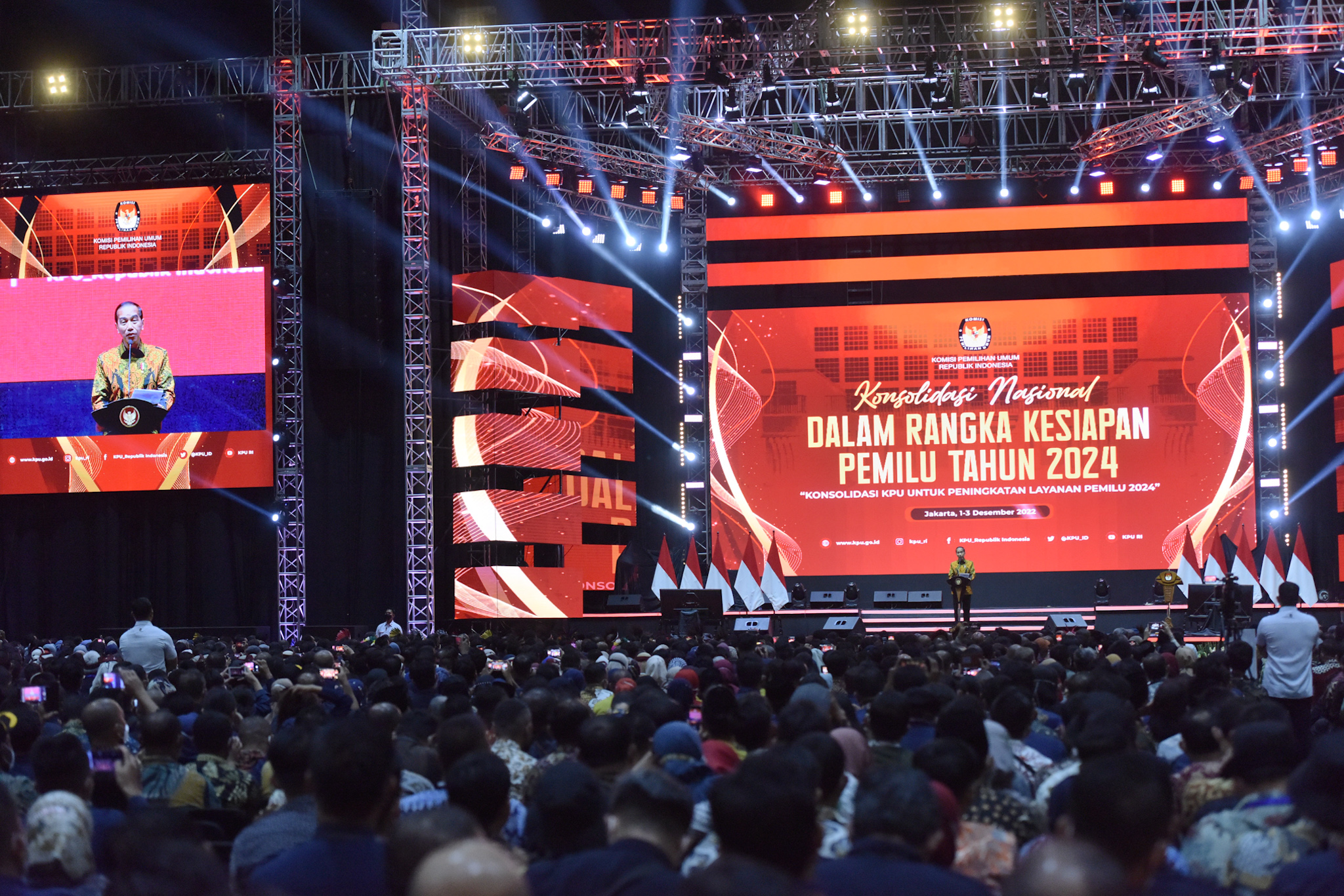 Presiden Jokowi memberikan pengarahan Pada Rapat Konsolidasi Nasional dalam rangka Kesiapan Pelaksanaan Tahapan Pemilu Serentak 2024, di Beach City Entertainment Center, Ancol, Jakarta, Jumat (02/12/2022) pagi. (Foto: Humas Setkab/Jay)