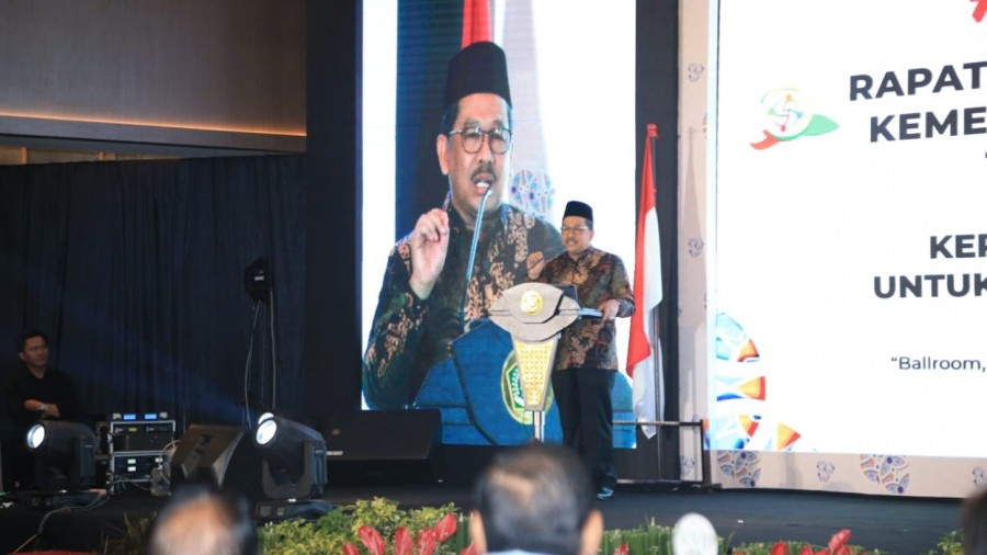 Wamenag Zainut Tauhid Sa'adi menutup Rakernas Kemenag 2023 (Foto: Kemenag)