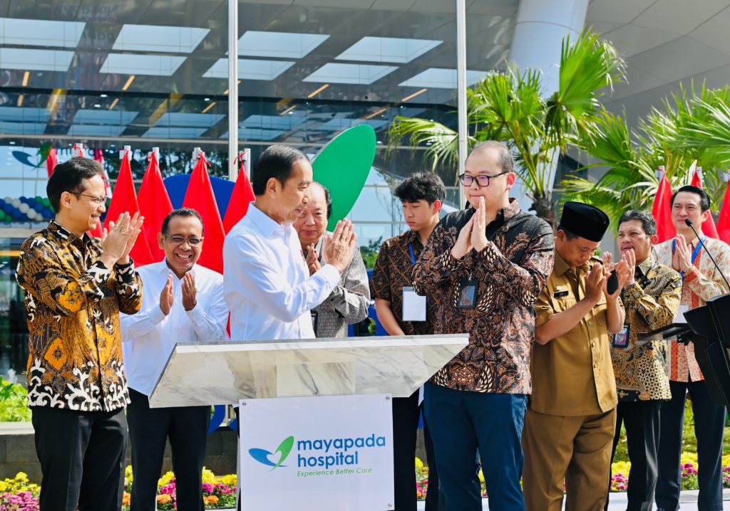 Presiden Jokowi saat meresmikan Mayapada Hospital Bandung di Jalan Terusan Buah Batu No. 5, Kota Bandung, Jawa Barat, Senin (06/03/2023). (Foto: BPMI Setpres/Laily Rachev)
