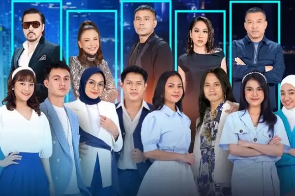 
Para juri Indonesia Idol 2023 bersama delapan finalis (Foto: igindonesiaidol)