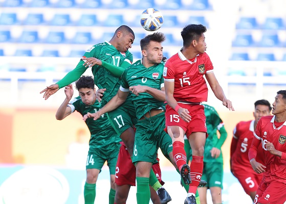 Tim U-20 Indonesia harus mengakui keunggulan Irak dengan skor 0-2, pada laga perdana Piala AFC U-20 2023 di Stadion Lokomotiv, Tashkent, Rabu (1/3/2023). (Foto: PSSI)