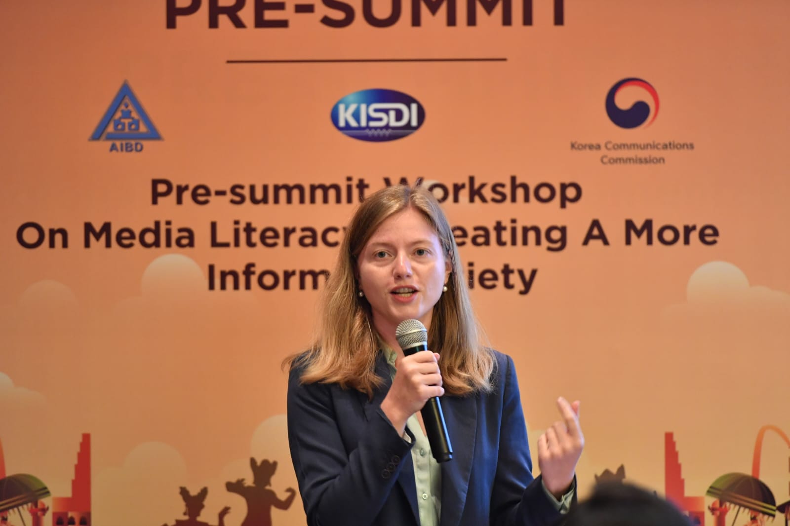 Foto: Ana Lomatadze menjadi pembicara workshop Konferensi Tingkat Tinggi (KTT) ke-18 Media se-Asia Pasifik 2023 di Nusa Dua Bali, Senin (22/5/2023)/ Amiriyandi InfoPublik